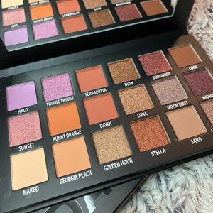 KAB Cosmetics - Day+Night Eyeshadow Palette
